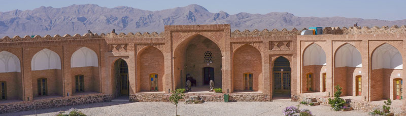 کاروانسرای امین‌آباد، کاروانسرایی با ساختار هشت‌ضلعی